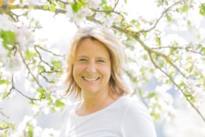 Sybille Veith Portrait - Schmerz- und Bewegungstherapeutin in Freiburg